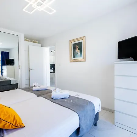 Apartment Geranios 110 *