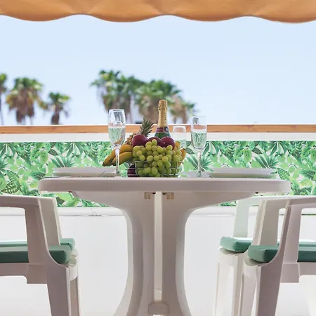 Geranios 110 * Playa de las Américas